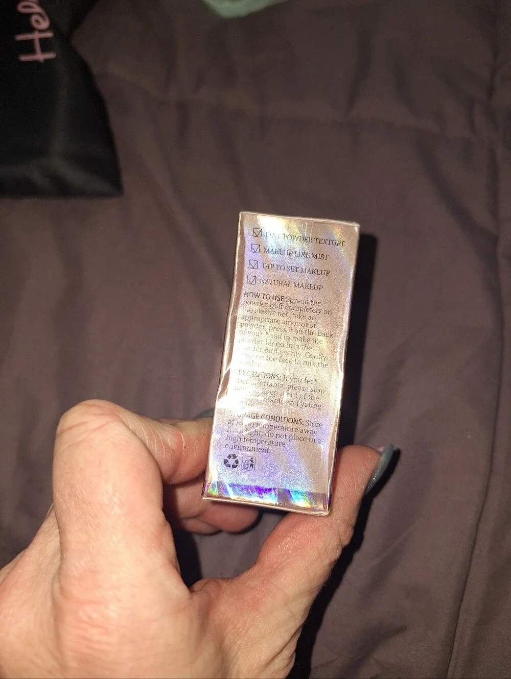 Ivory Natural Makeup Powder Compact - Iridescent Silver Case - Picture 3 of 3